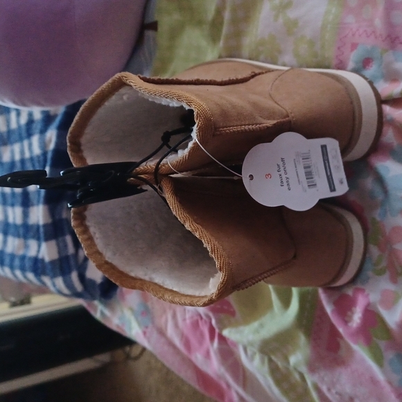 - Girl's  boots - Picture 2 of 2